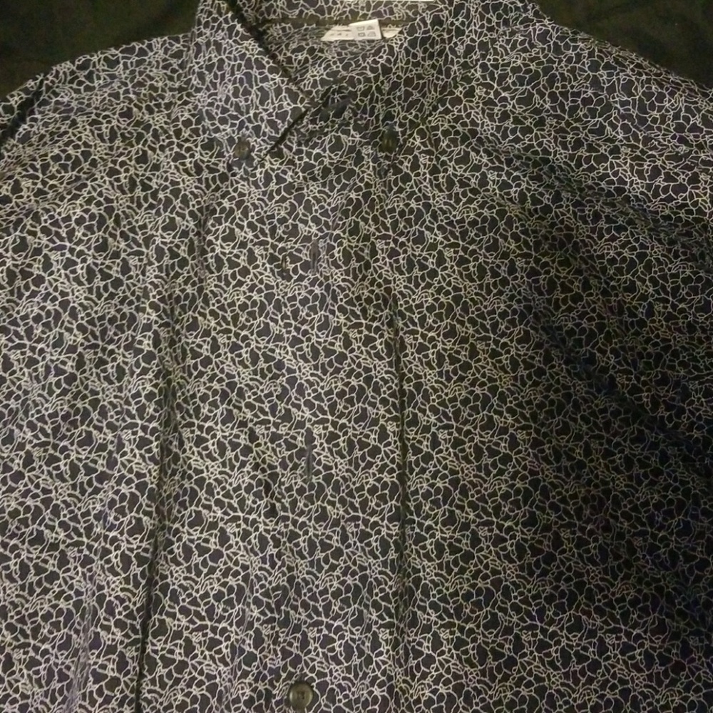Mens button down - Picture 2 of 3